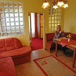 Holdlux Apartment Sarvar