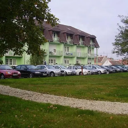 Holdlux * Sárvár